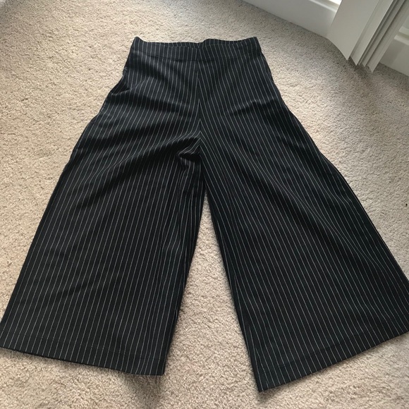 Zara Spring/Summer Outfit Set - Picture 3 of 4